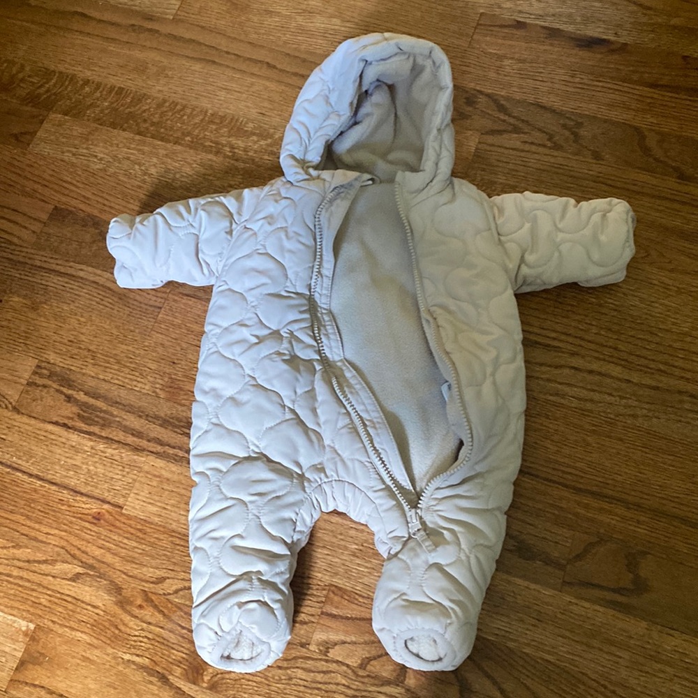 H&M baby bunting snowsuit 0-1 month
